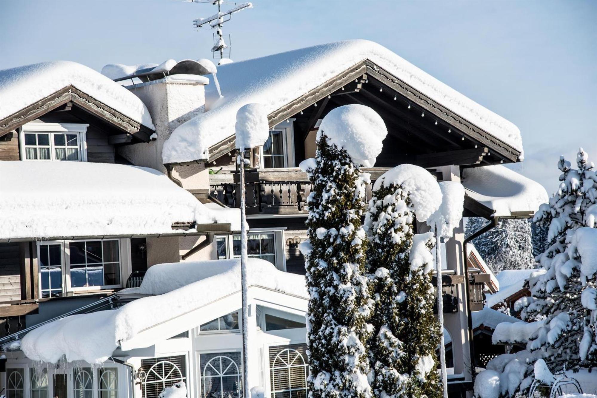 Haus Susanne - Top-Ferienwohnungen - Sommer-Bergbahn Inklusive Obermaiselstein Exterior foto